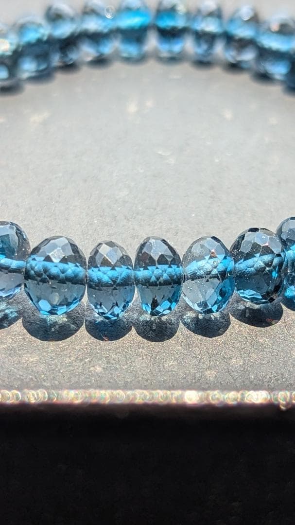 【Yu select】【極上】ロンドンブルートパーズ カットブレスレット