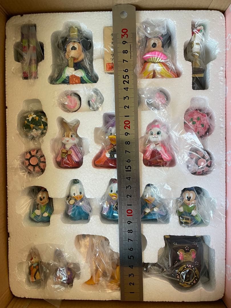 ディズニーリゾートひな人形