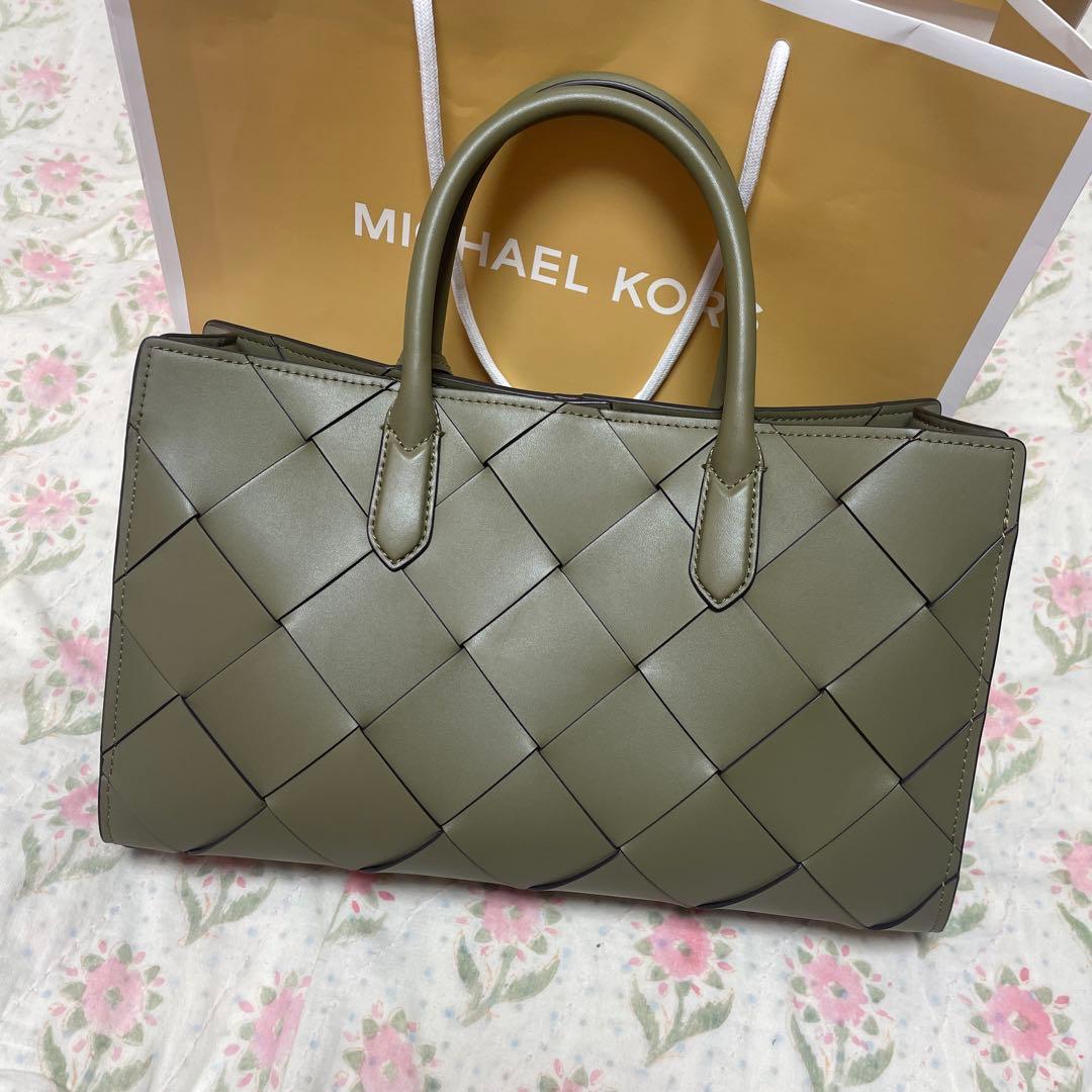 【新品•未使用】MICHAEL KORS サッチェル グリーン ハンドバッグ