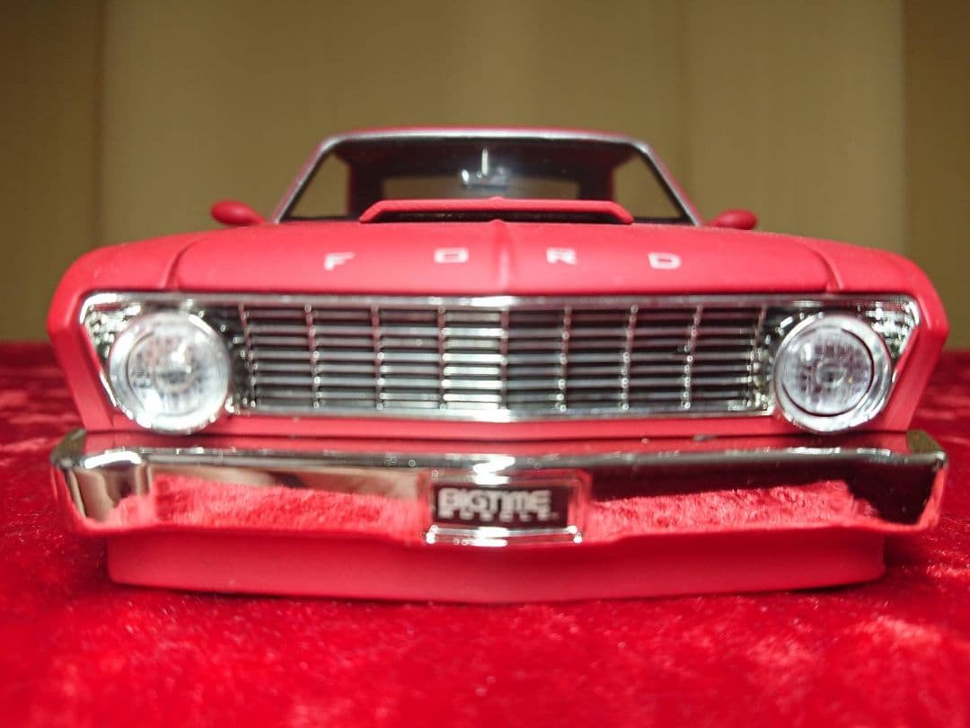 ミニカー 1964 FORD FALCON Jada toys 1/24