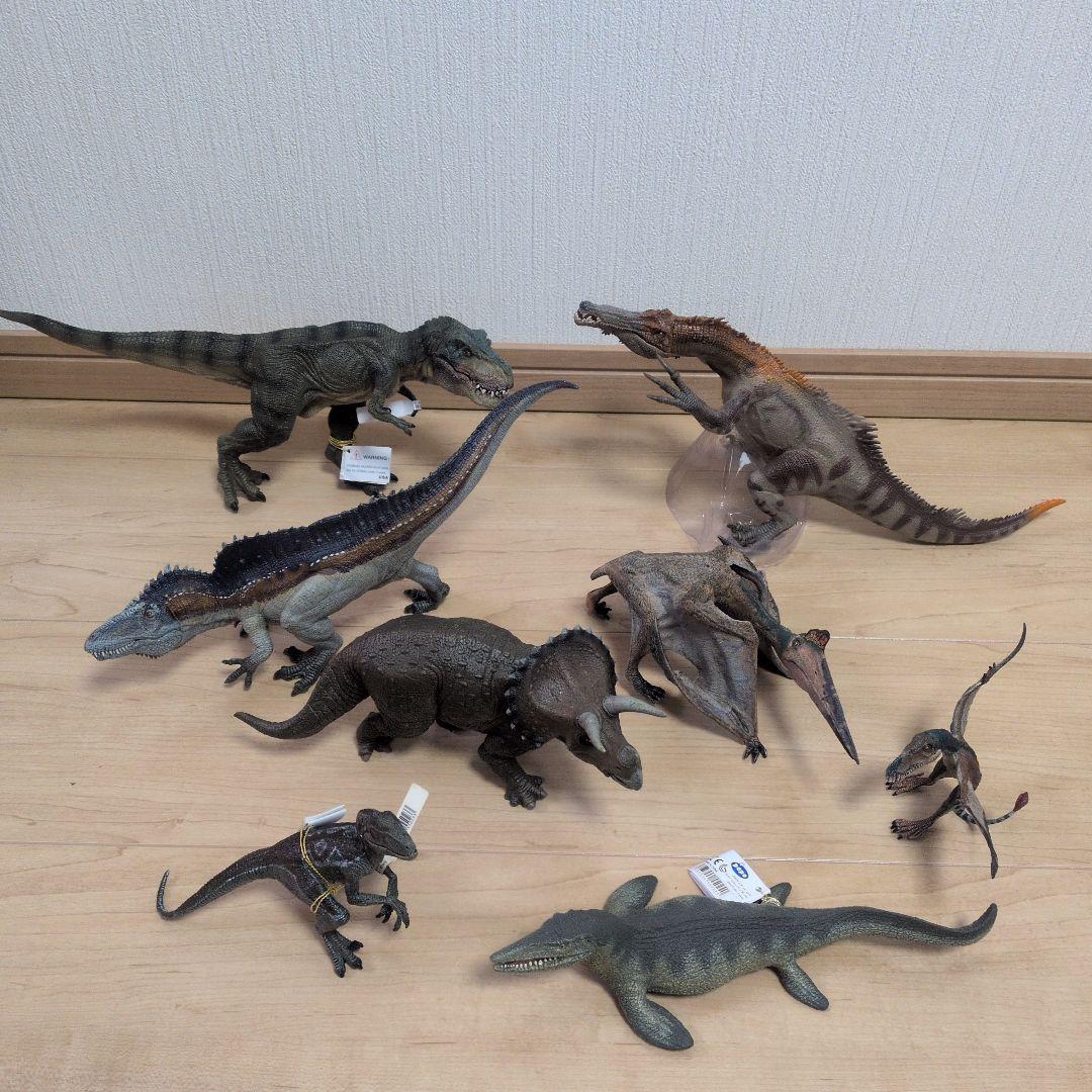 パポ　恐竜フィギュアセット