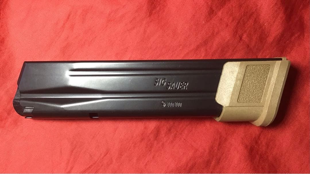 SIGSAUER製　実物純正P320/M17/M18用CBマガジン　未使用品