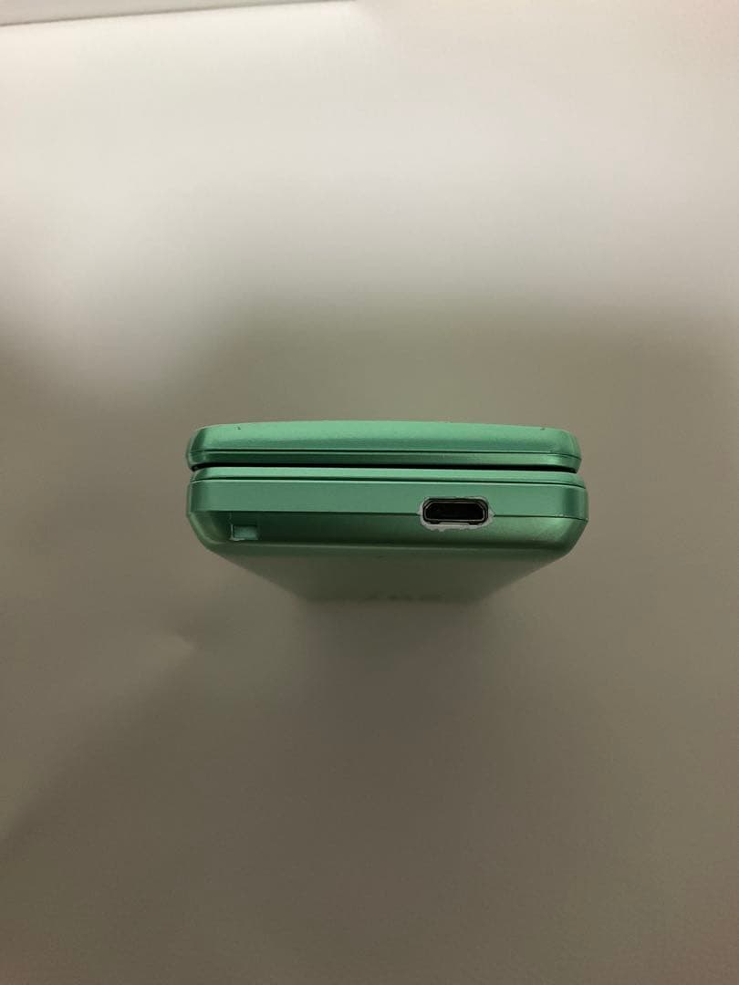 AQUOS ケータイ3 806SH 携帯本体 ガラケー 4G S