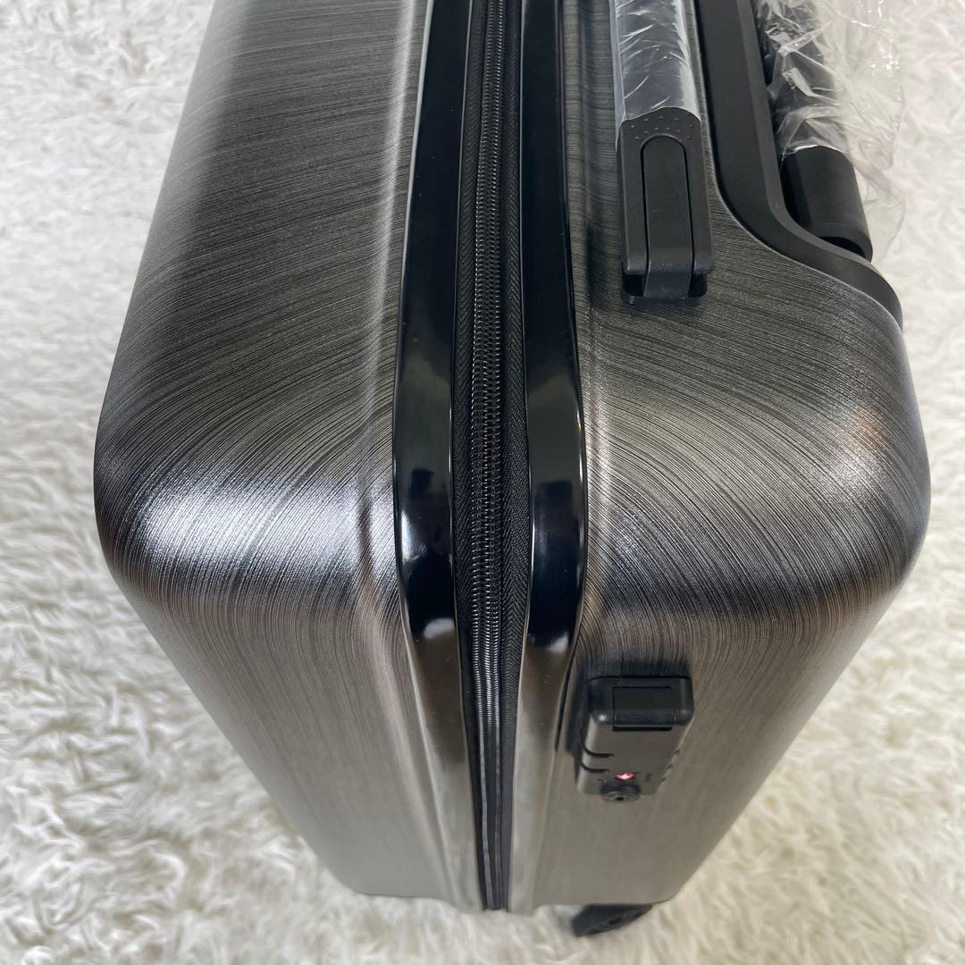 ✨新品・未使用✨ ポルシェ　軽量オリジナル　TSAロック　スーツケース　機内OK