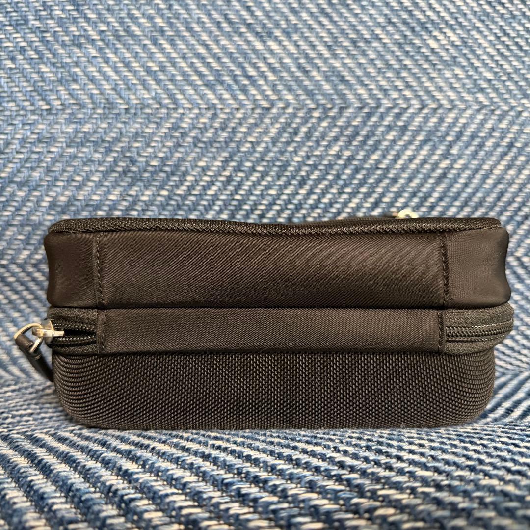 【美品】TUMI トラベルポーチ ガジェットケース 黒 匿名配送
