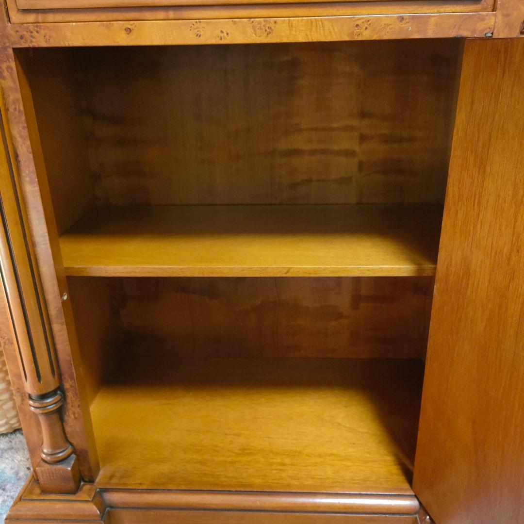 【ヴィンテージ 希少バールウッド】イタリア製クラシックキャビネット 鍵付き