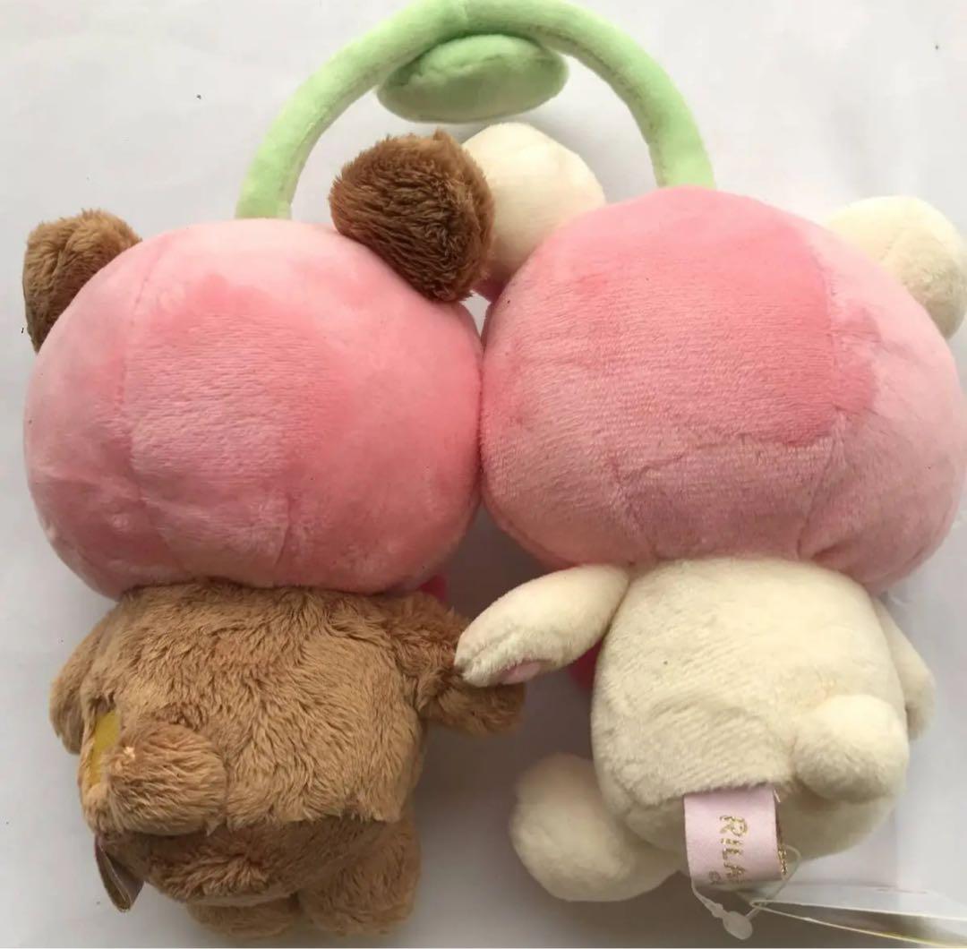 仲良くさくらんぼになった「コリラックマ」とチャイロイコグマ