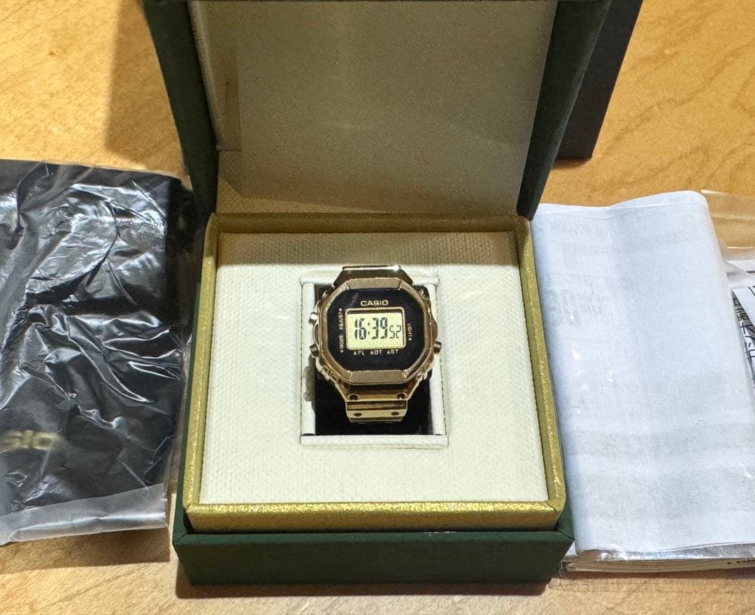 カシオ リング ウォッチ ゴールド CRW-001G-9JR G-SHOCK