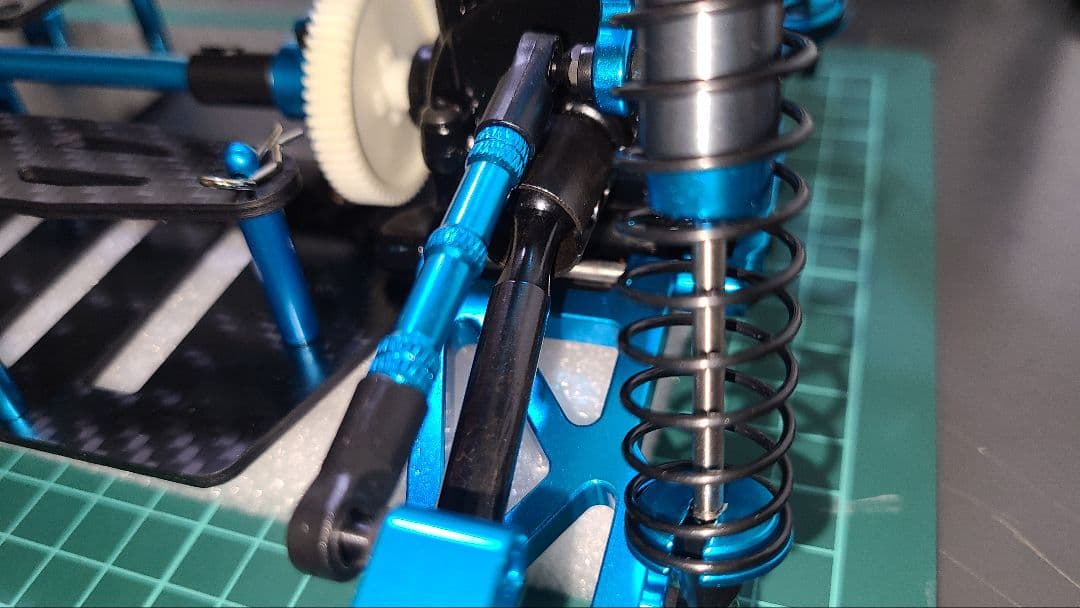 タミヤTT02Bタイプのフルベアリングフルオプション車