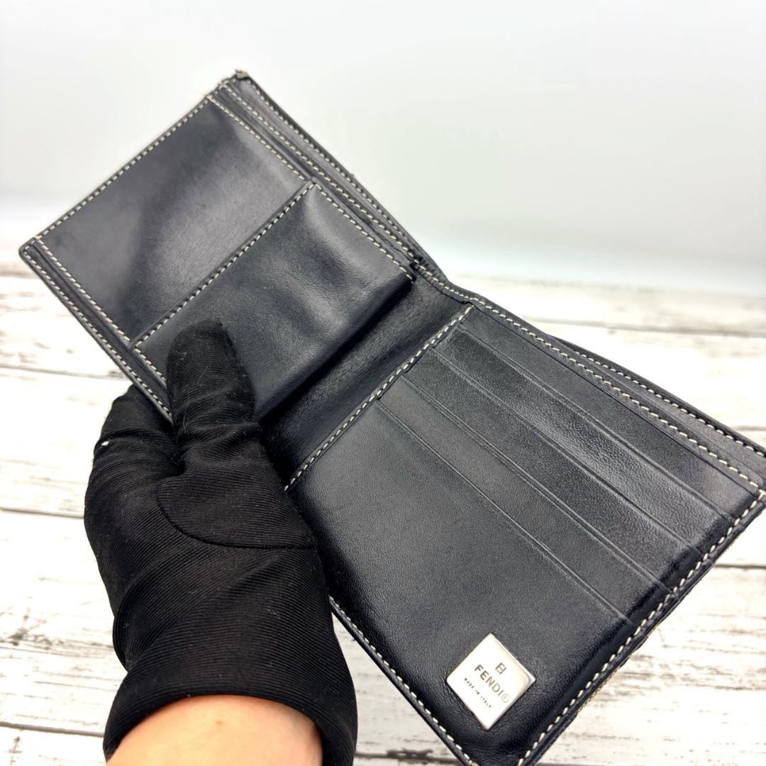 FENDI フェンディ 折財布 ズッカ柄 二つ折り財布