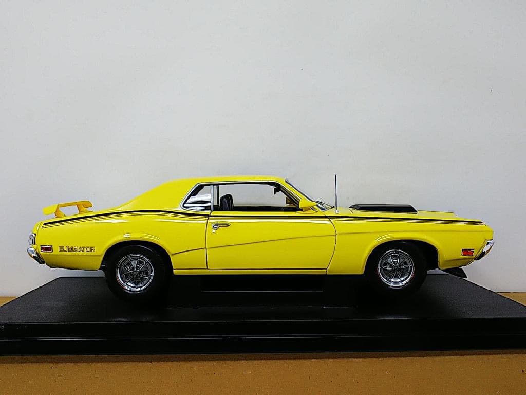 ウェリー 1/18 マーキュリー・クーガー・エリミネーター ダイキャストカー