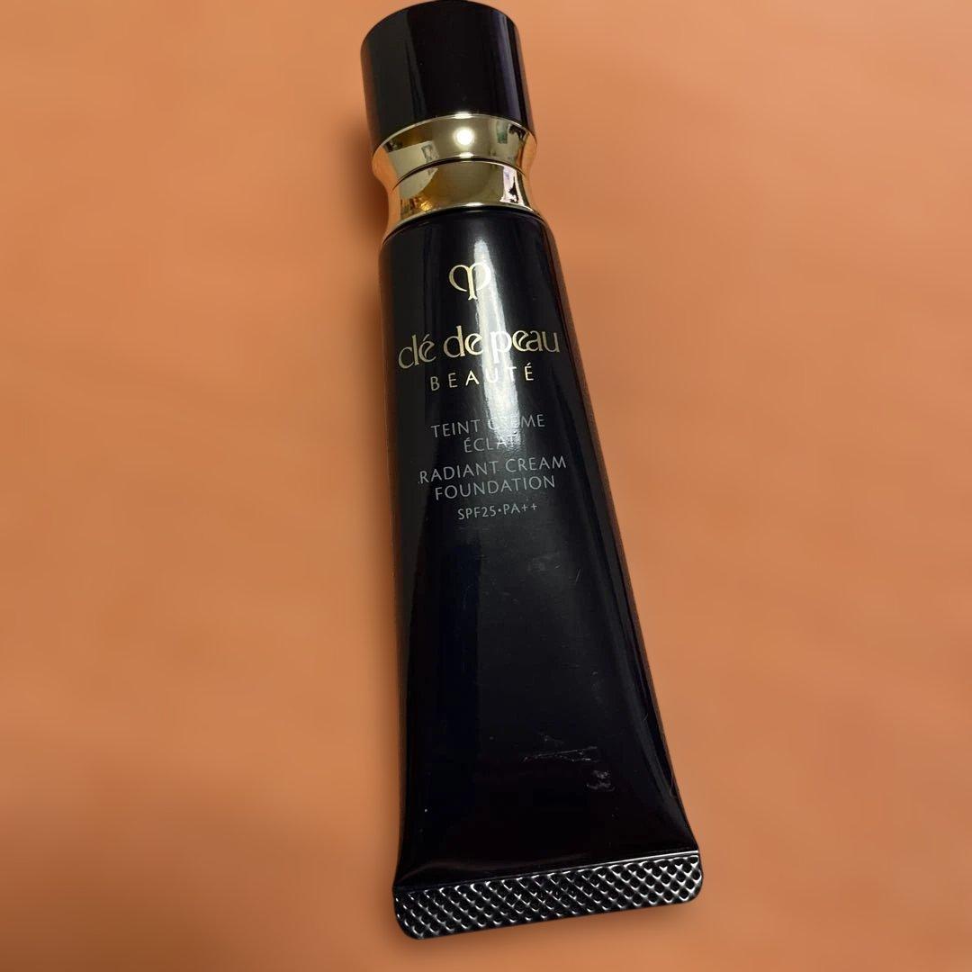 クレ・ド・ポーボーテタンクレームエクラオークル30新品未使用