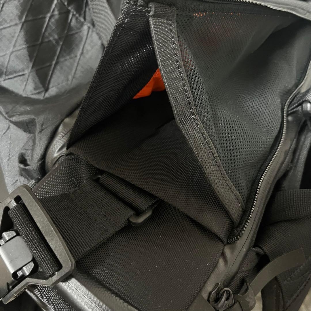 【美品】CODE OF BELL コードオブベル X-CASE クロスケース