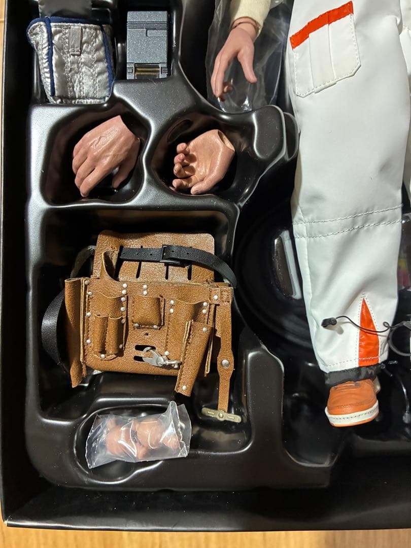 バック・トゥ・ザ・フューチャー ドク・ブラウン 1/6フィギュア　MMS609