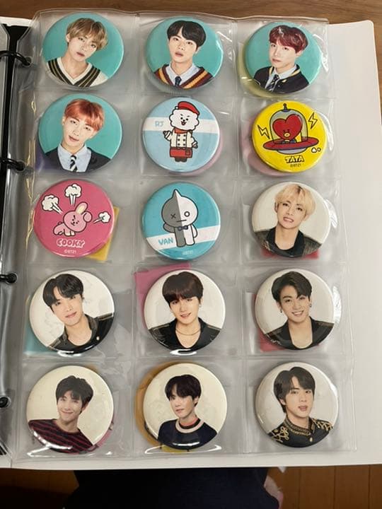 缶バッジ BTS