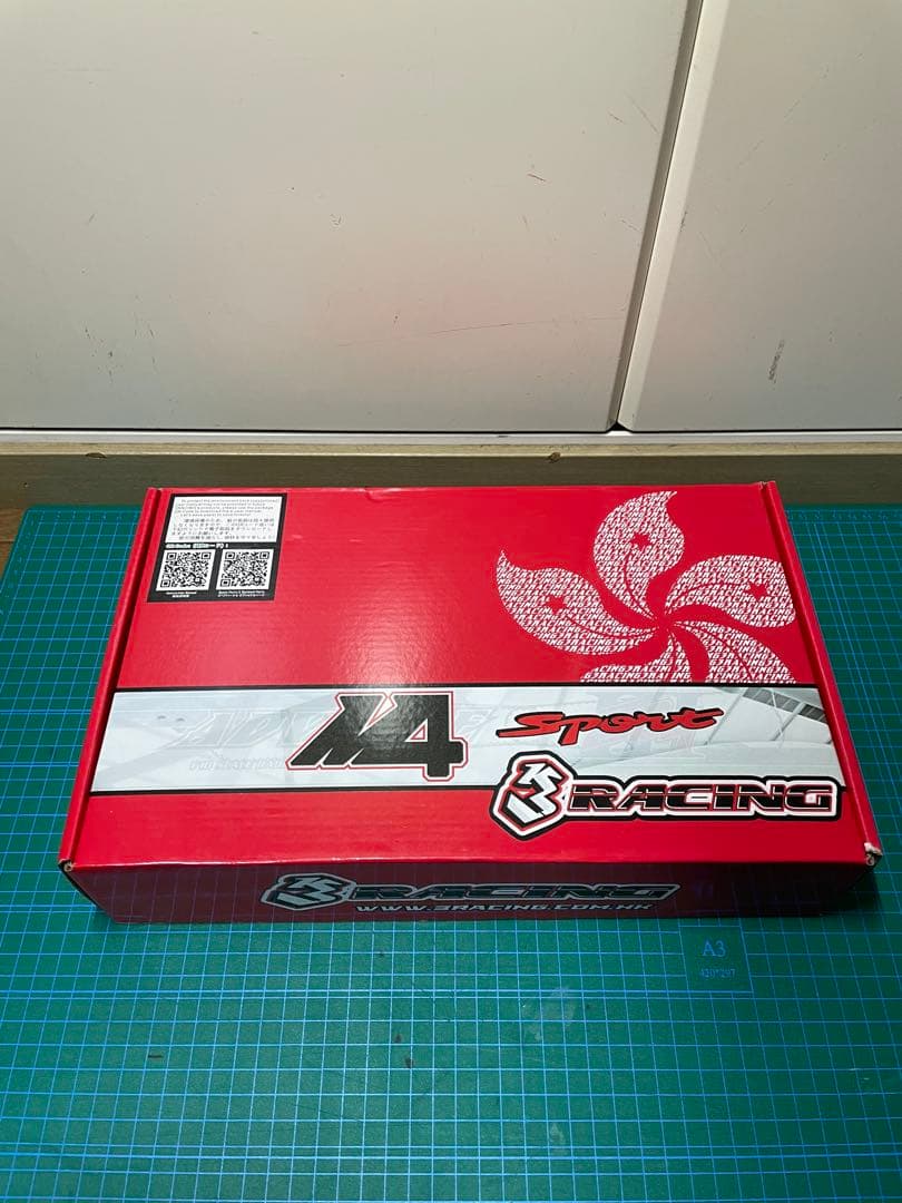 3RACING 3レーシング　M4 未組立