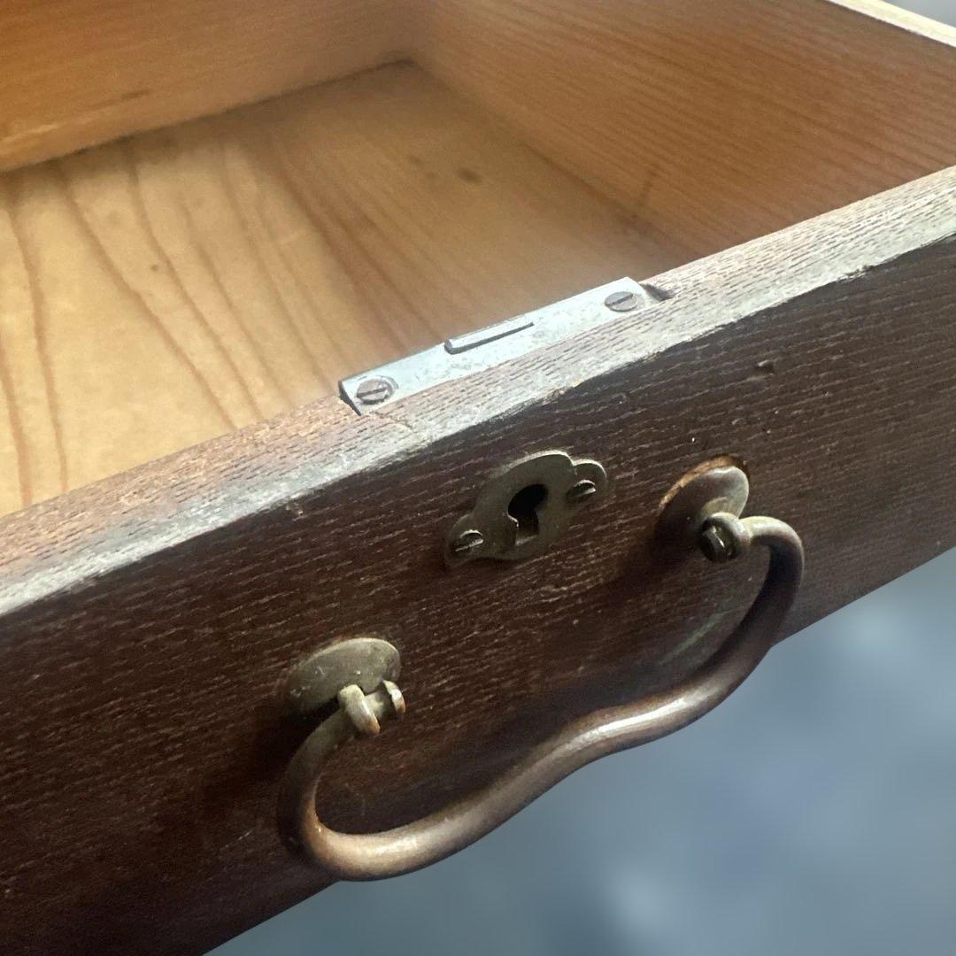 ヴィンテージ　味のある小さめの古い木製タンス 引き出し多数