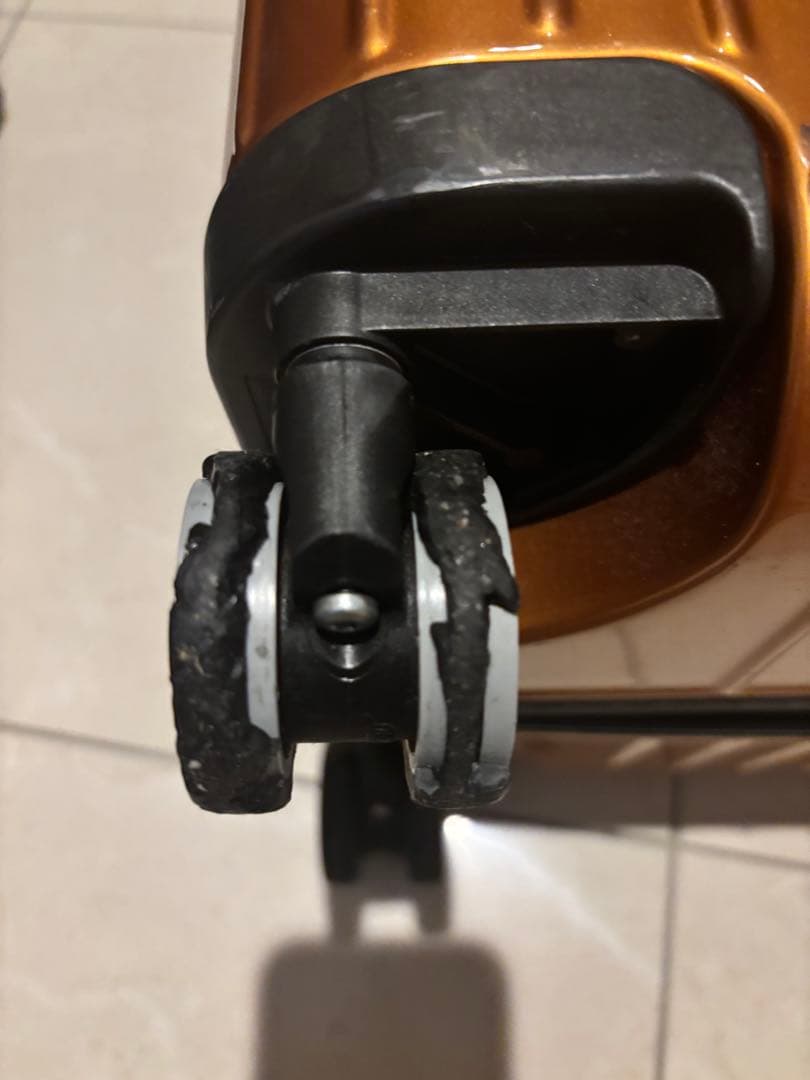 最終値下げ【リモア】サルサエアー 63L インカゴールド4輪