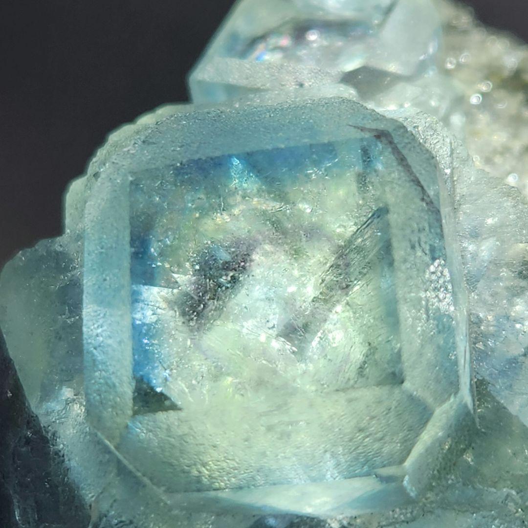 高品質✨フローライト母岩付き結晶原石