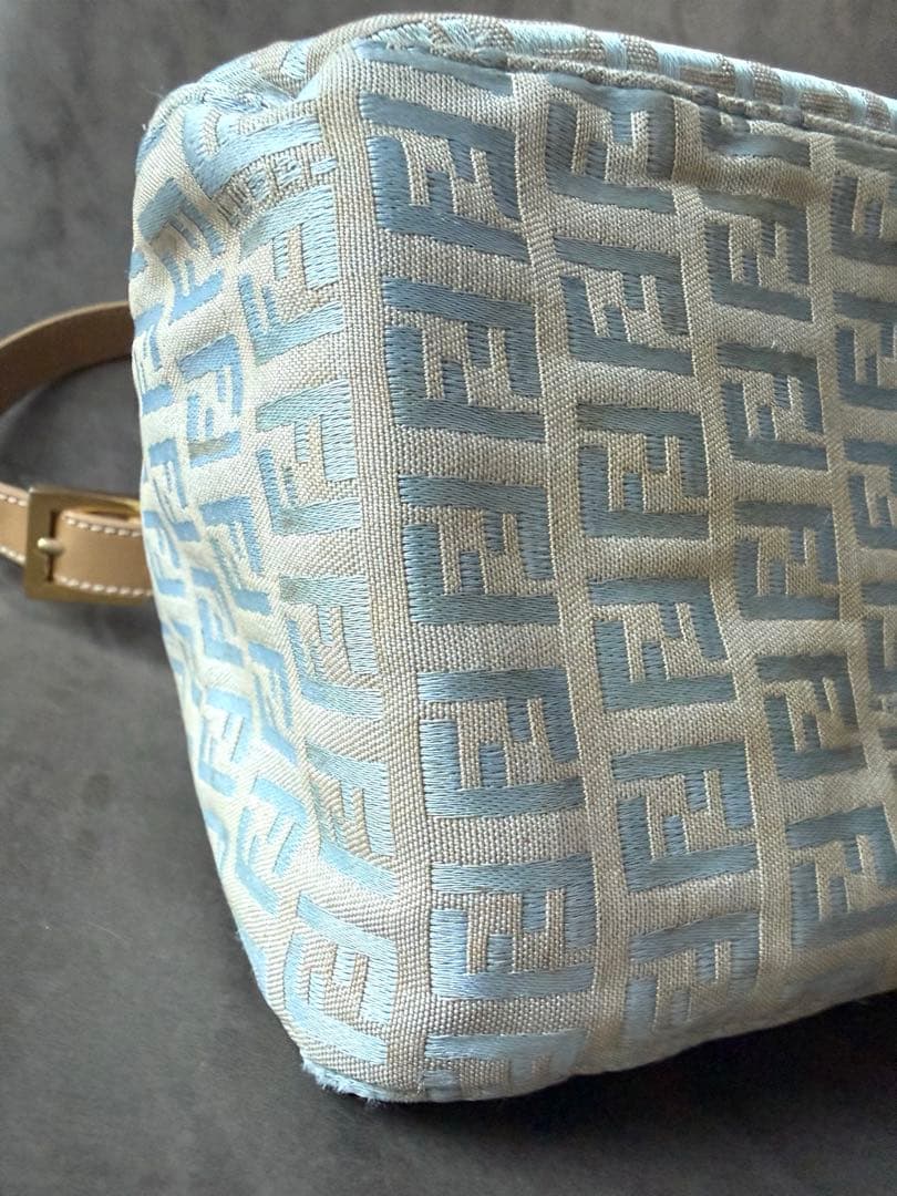 【レアカラー】FENDI ズッカ柄マンマバケット ワンショルダーバッグ