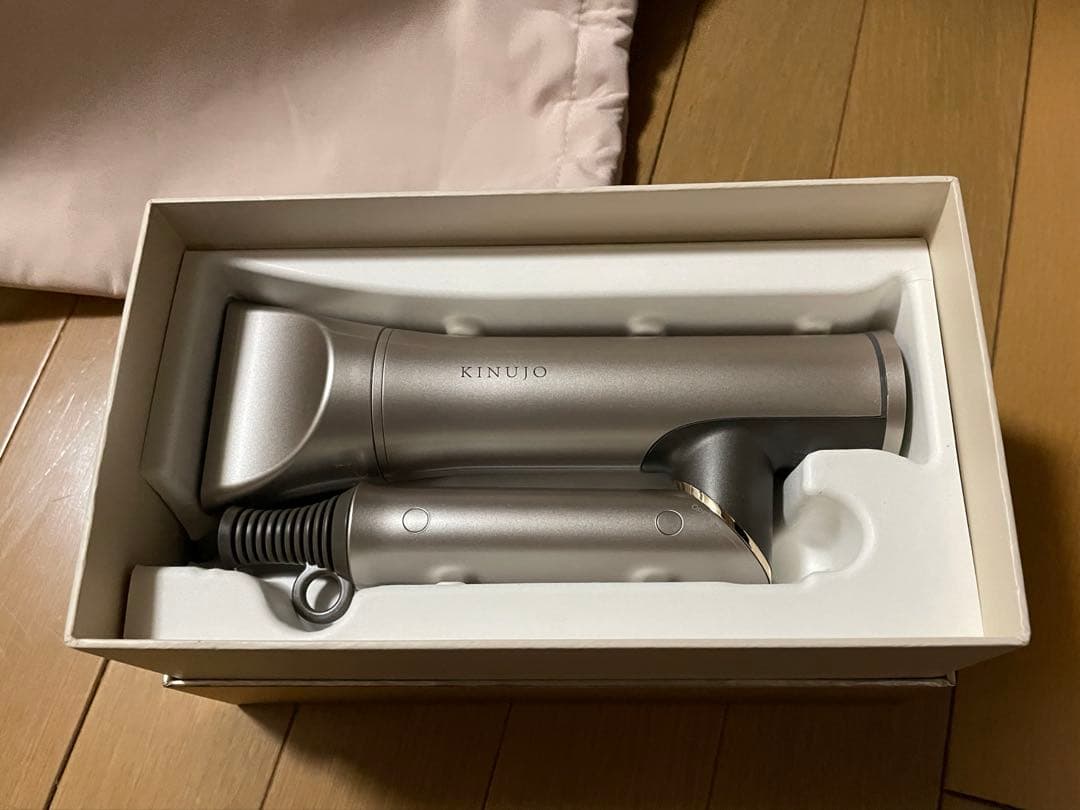 R*i様 KINUJO ヘアドライヤー シルバー