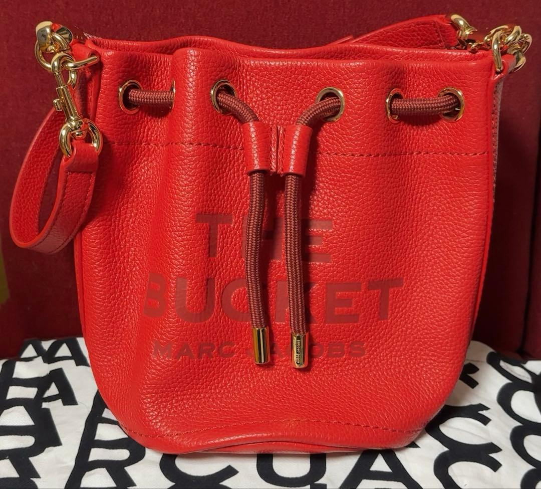 マークジェイコブス　ザ・バケットバッグ　ショルダー　赤