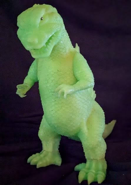 雛型ゴジラ検討用第一案（ウロコゴジラ）蓄光ポリレジンスタチュー限定300個