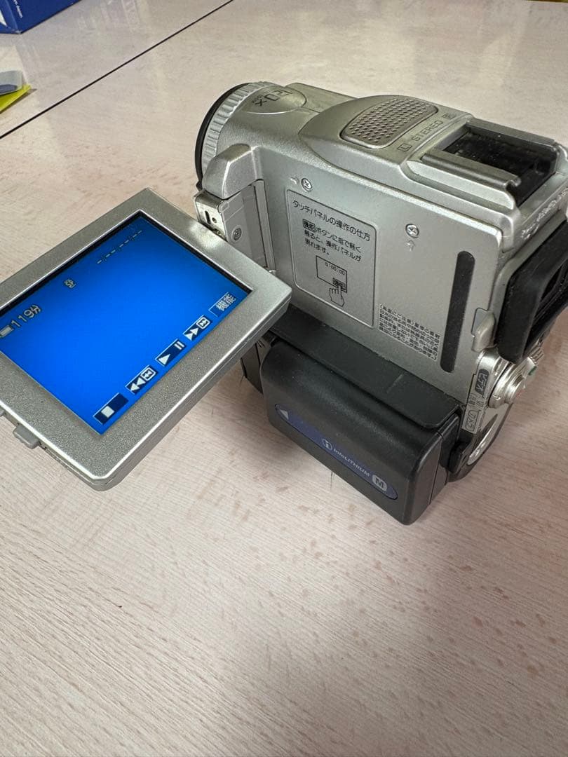 中古SONYDCR-PC101K デジタルハンディカム 本体&パソコン編集ソフト