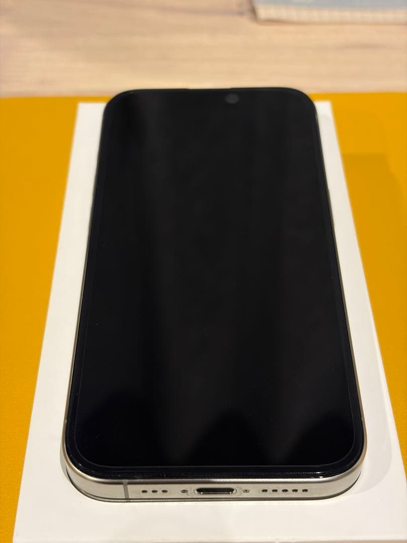 iPhone 15 Pro 256GB (Simフリー) ナチュラルチタニウム