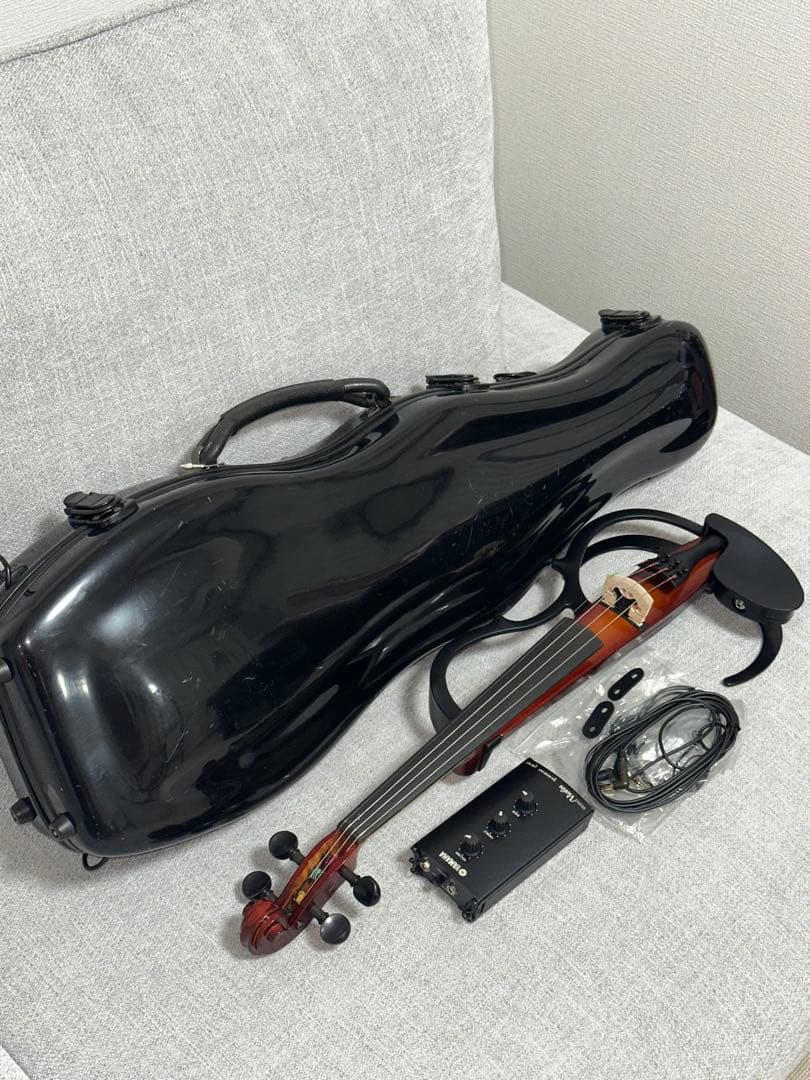ヤマハ YAMAHA サイレントバイオリン ハードケース/ケーブル類/アンプ付き