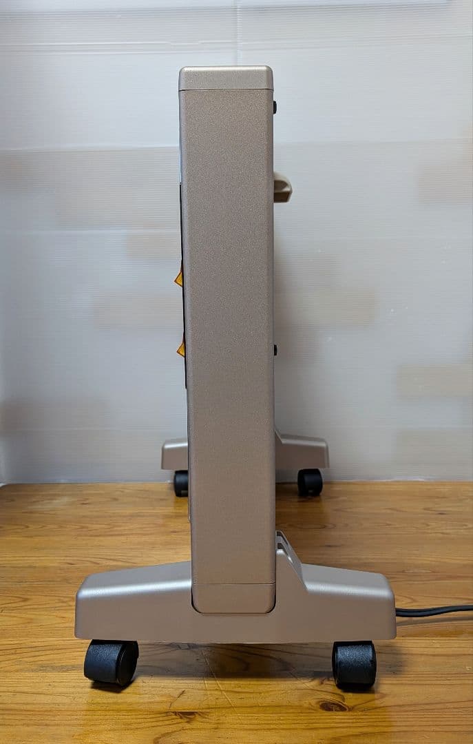 【美品】サンルミエ エクセラ5 N500LS-GR 遠赤外線暖房器 2023年製