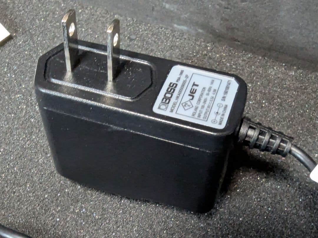 値下！BOSSボスME-70 マルチエフェクターハードケース 説明書アダプター他