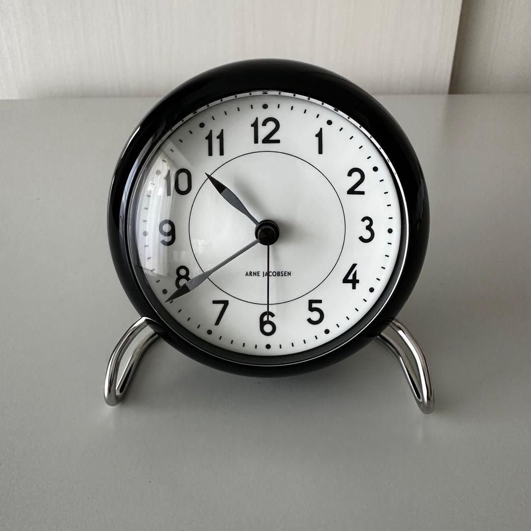 ARNE JACOBSON CLOCKS アルネヤコブセン テーブルクロック