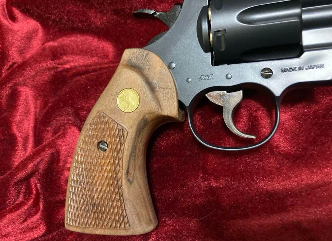 つばき 希少木製グリップ付　美品コルトパイソンマルイガスリボルバー