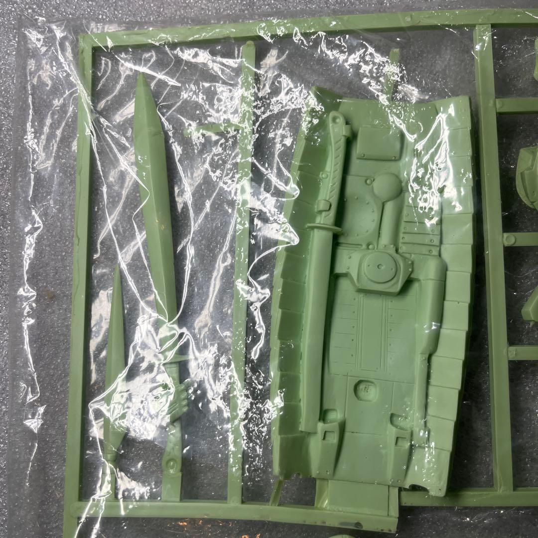 ボークス　1/100スケール　ベルリン　グリーンタイプ　ガレージキット　現状