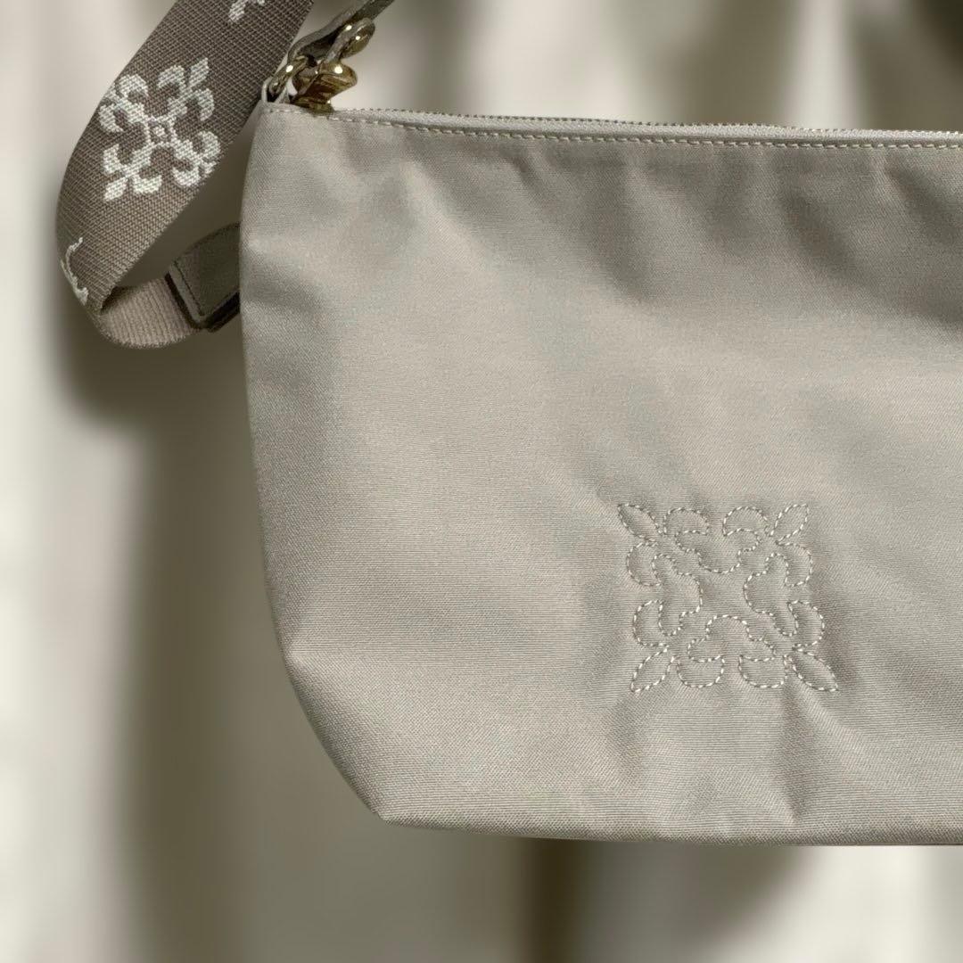 ほぼ未使用ラシット今期コーデュラナイロンシンプル2wayショルダーバッグ