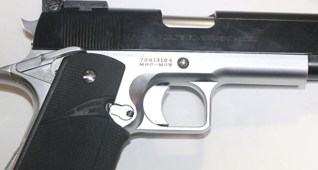 MGC ABS樹脂製モデルガン コルト・ガバカスタム　ボーリングピン 合法品