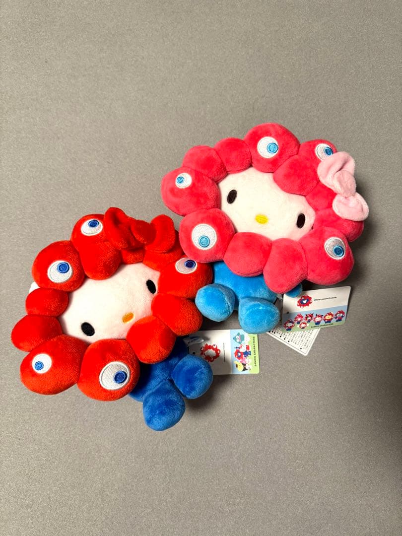 expo2025 ミャクミャク なりきりぬいぐるみ　ハローキティ2体　M