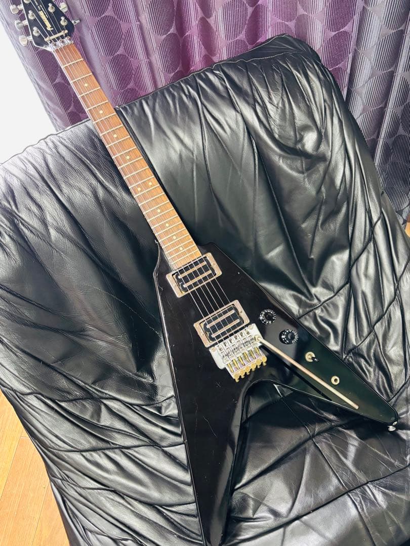 FERNANDES THE FUNCTION フライングVタイプ