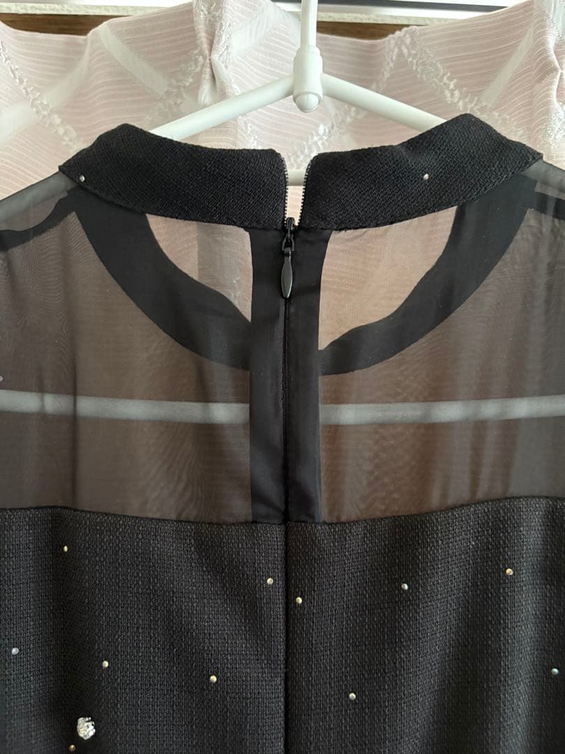 Leja 透け感プリーツフレアスリーブビーズマーメイドシルエットワンピース