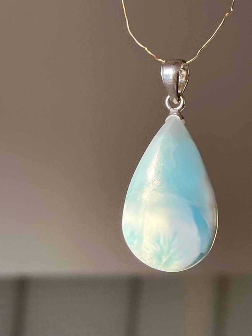 天然石☆高品質！ラリマーしずく型ペンダントップ☆全体的に模様が美しい！