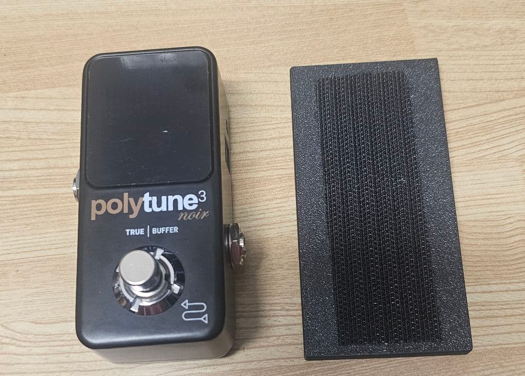 ギター用ペダルチューナー　POLYTUNE 3 NOIR
