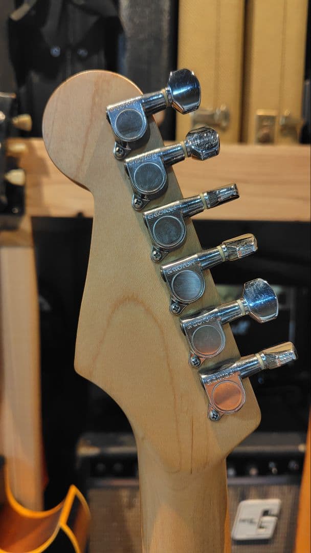 ギター Squier