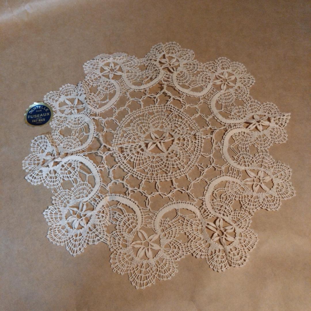 フランス　ル・ピュイ　ボビンレース　ドイリー　手編み