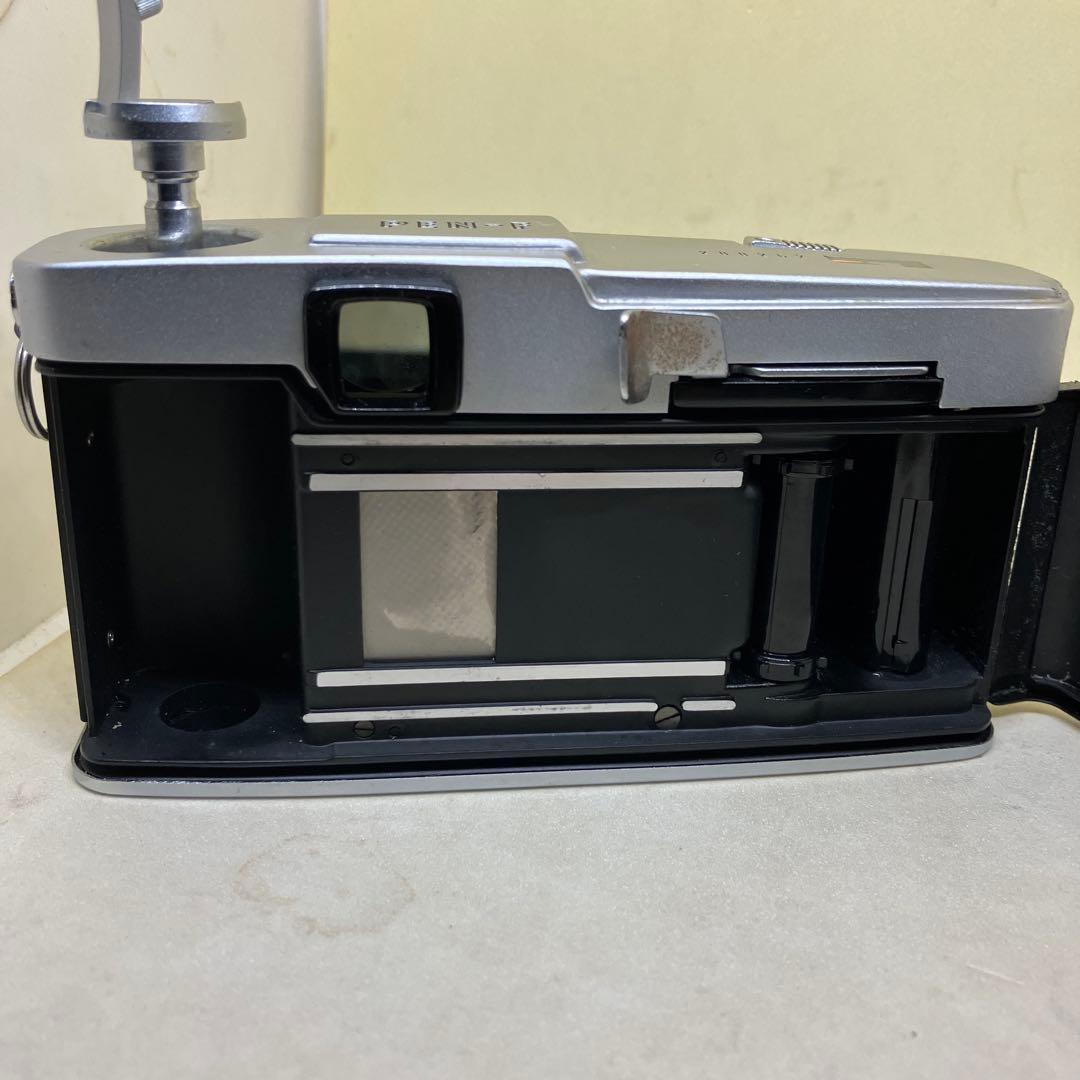 OLYMPUS-PEN F(露出計付)と38mm、100mmの2本セットです。