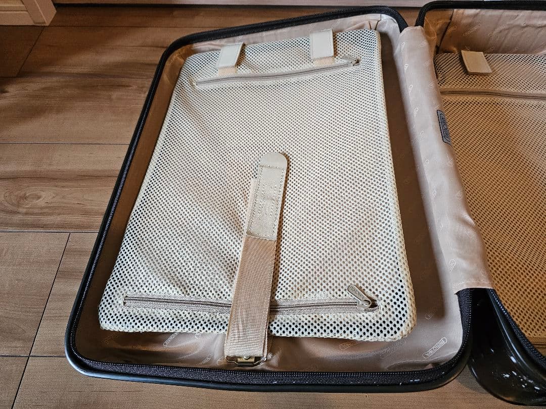 RIMOWA リモワ デラックス 32L（機内持ち込みサイズ）2012年購入
