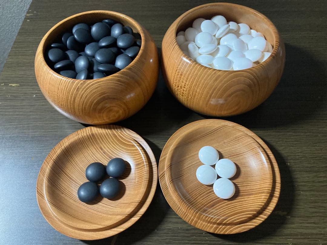 【美品】【再値下げ】　蛤碁石181個　那智黒石182個　35号　欅碁笥セット