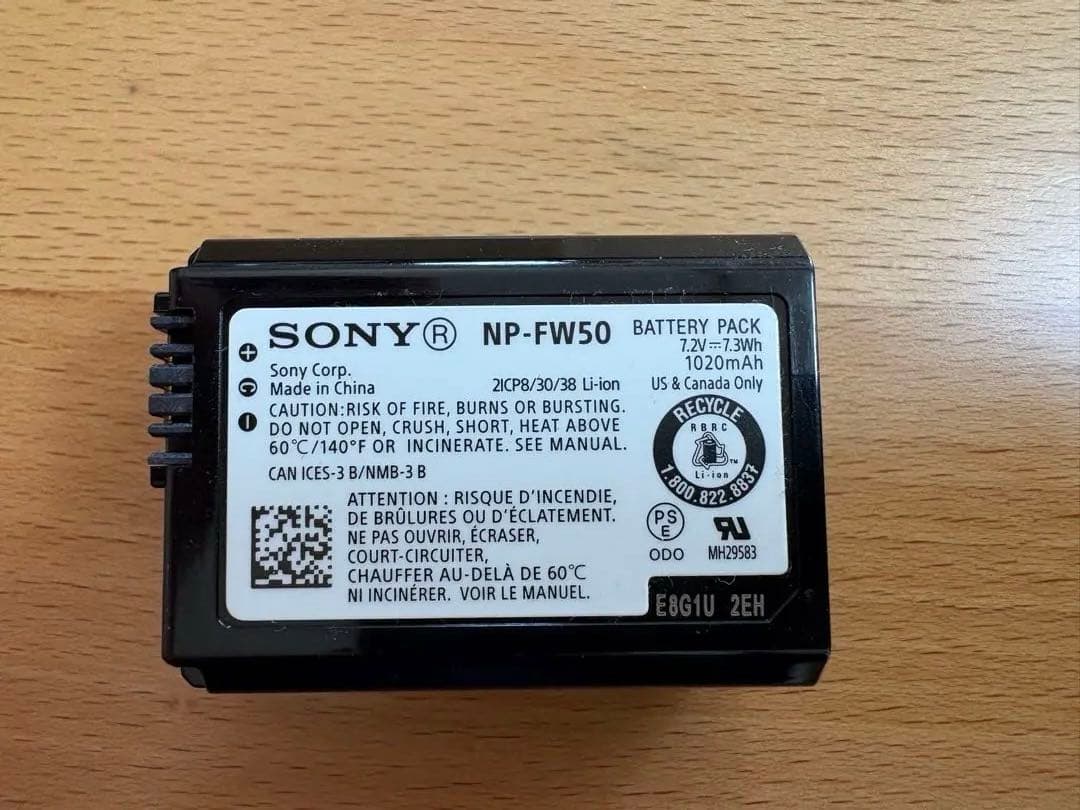 SONY ミラーレス一眼カメラ ホワイト α5100 望遠レンズ付き