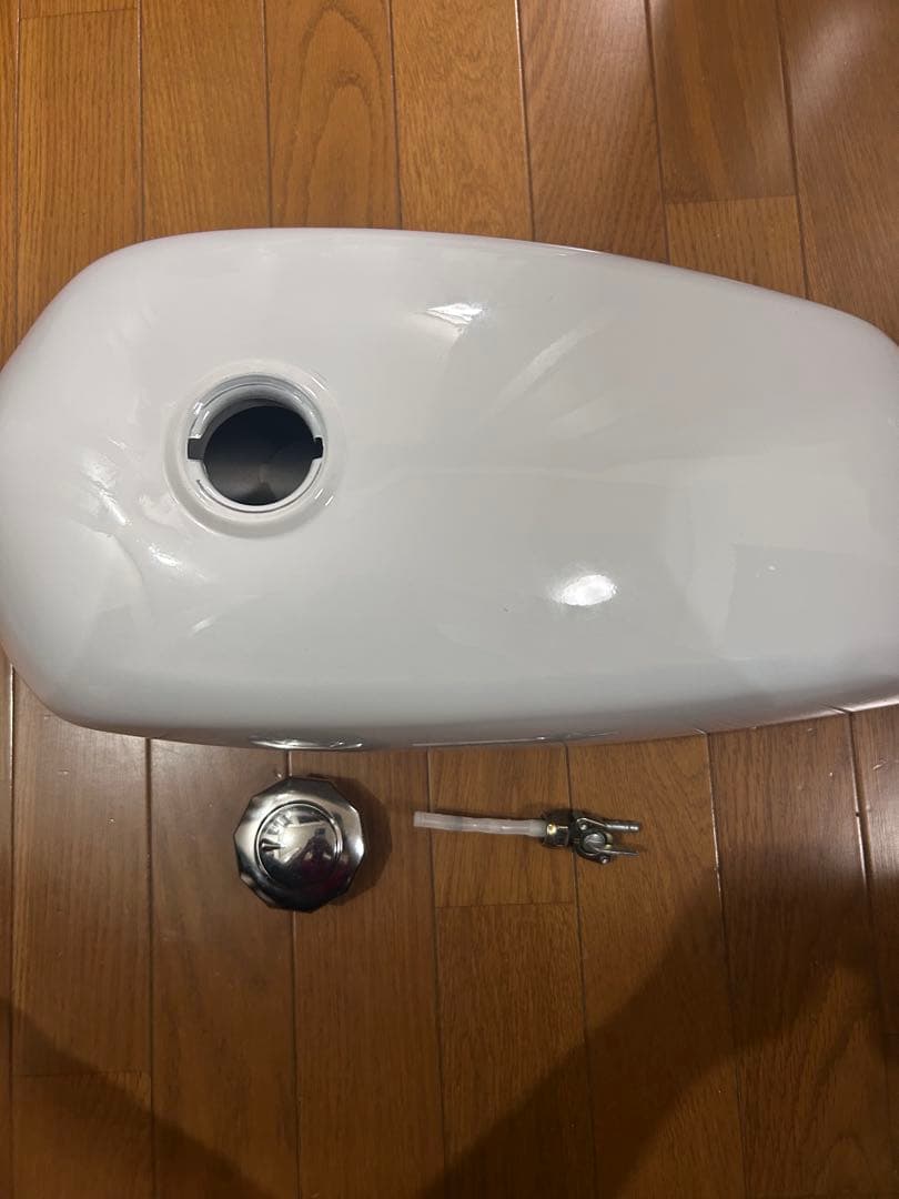 期間限定値下げ中エイプ50新品タンク