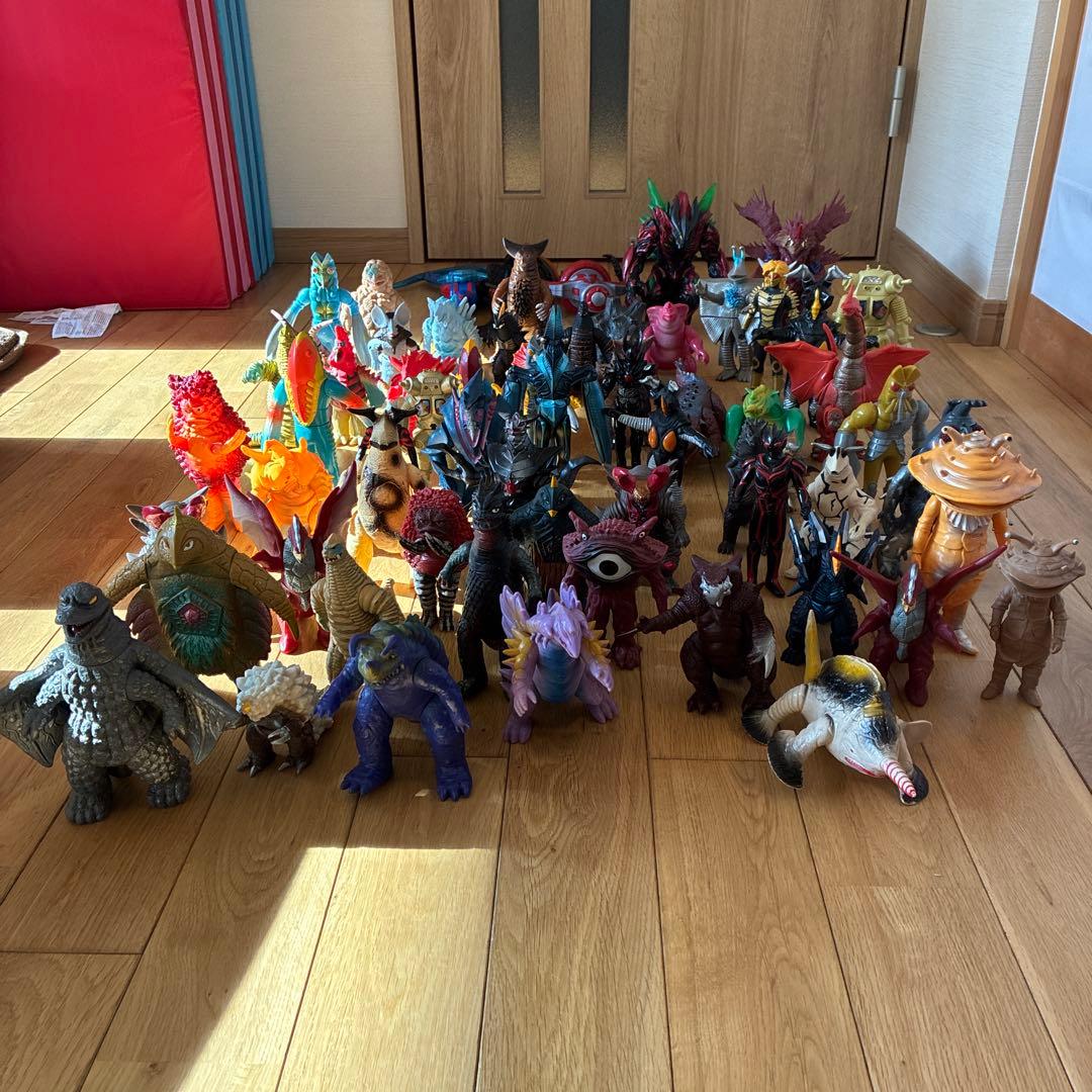ウルトラマンシリーズ 怪獣フィギュアセット 約70体